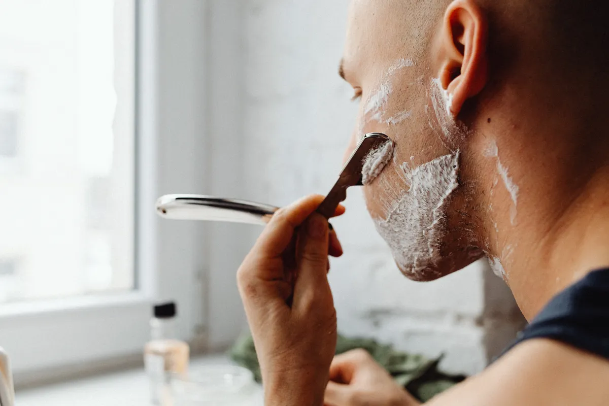 Consultation coupe homme chez le barbier — Black Razor Paris